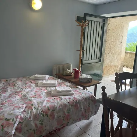 η αυλή του βουνού Casa de Férias Mavrolithari